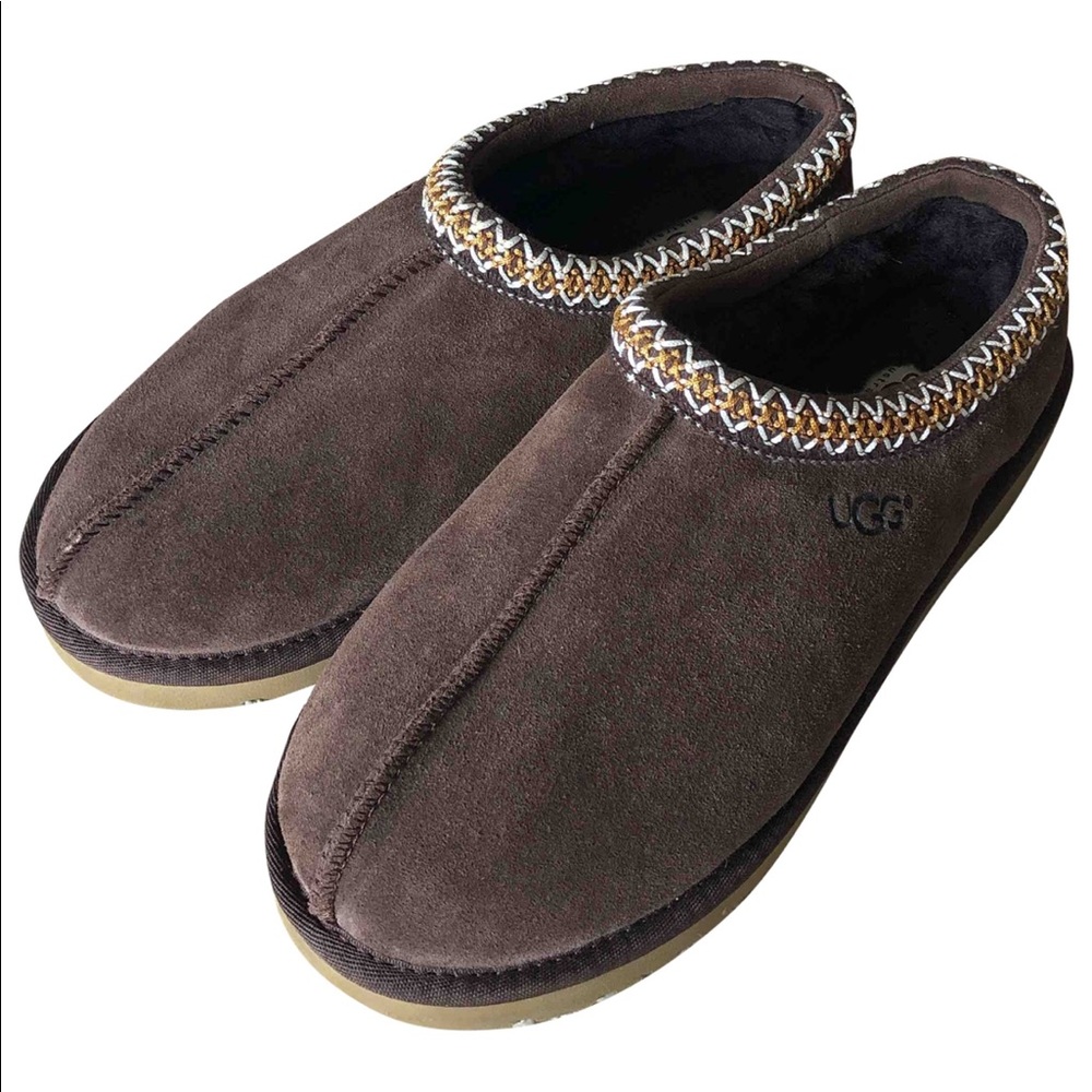 UGG men’s shoes brown